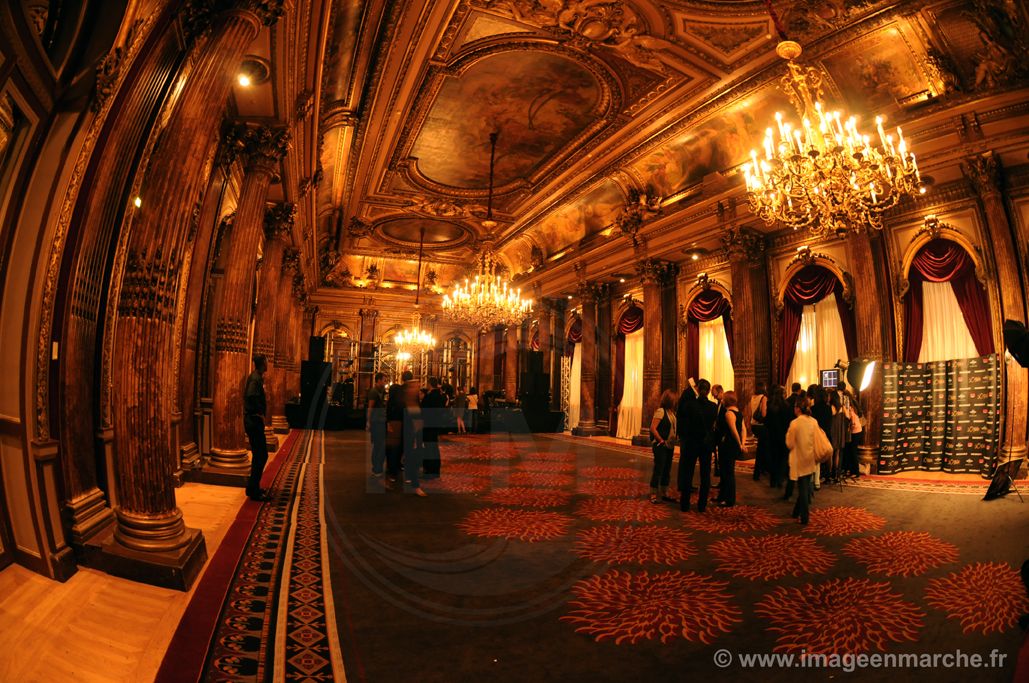 Galerie Napoléon III du Westin Paris avec lustres et plafond doré avant le concert